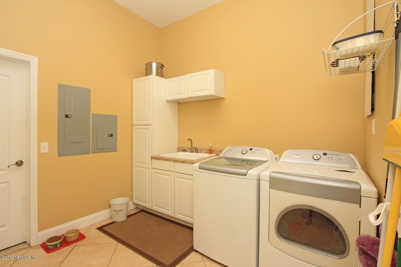 139 Parker Road Crescent City, FL 32112 - Photo 19 of 59 Laundry Room