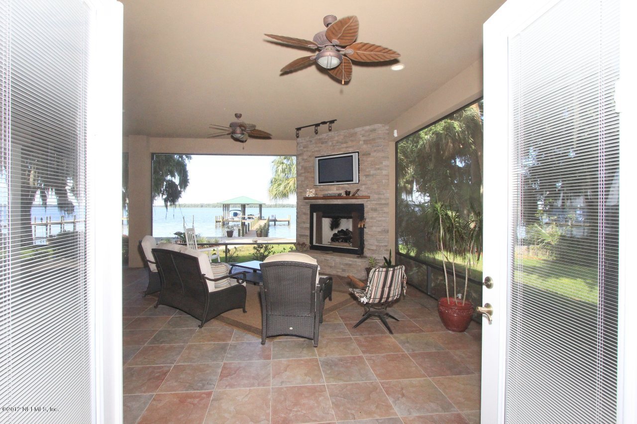 139 Parker Road Crescent City, FL 32112 - Photo 23 of 59 Master bedroom view of porch