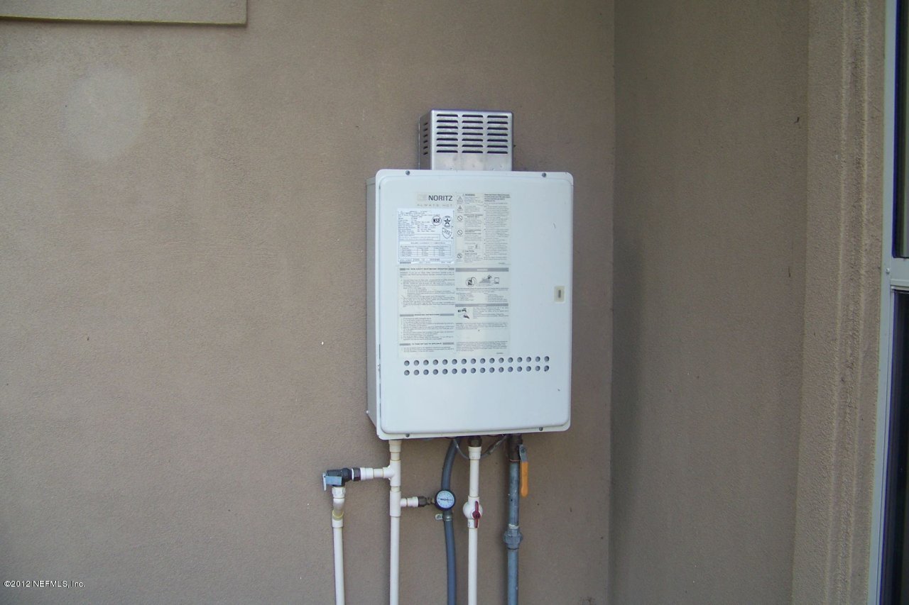 139 Parker Road Crescent City, FL 32112 - Photo 40 of 59 Tankless Water Heater