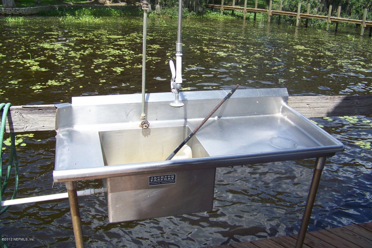 139 Parker Road Crescent City, FL 32112 - Photo 52 of 59 Fish Cleaning Station