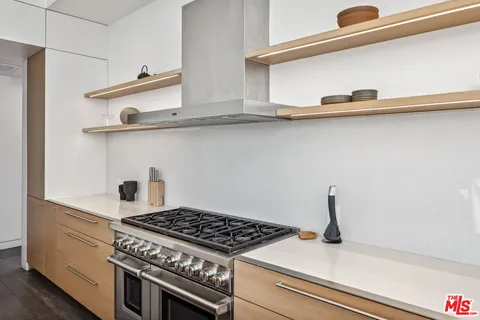 $24,950 | 3660 Inglewood Boulevard, Los Angeles, CA 90066