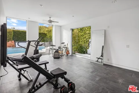 $24,950 | 3660 Inglewood Boulevard, Los Angeles, CA 90066