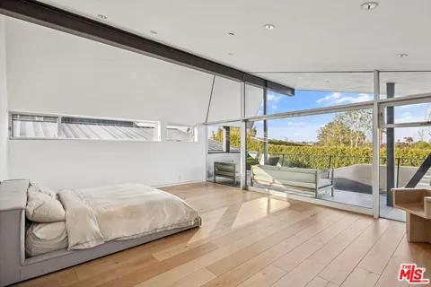 $24,950 | 3660 Inglewood Boulevard, Los Angeles, CA 90066