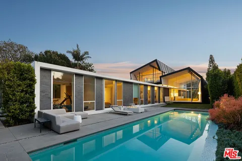 $24,950 | 3660 Inglewood Boulevard, Los Angeles, CA 90066