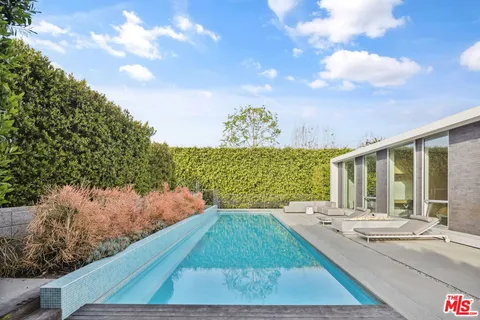 $24,950 | 3660 Inglewood Boulevard, Los Angeles, CA 90066