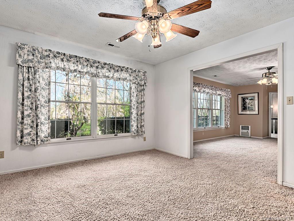 28 East Wonder Road Leicester, NC 28748 - Photo 11 of 24 Gallery Image 11