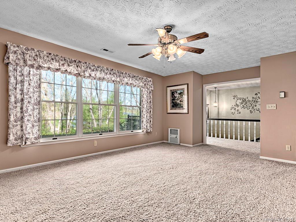 28 East Wonder Road Leicester, NC 28748 - Photo 12 of 24 Gallery Image 12