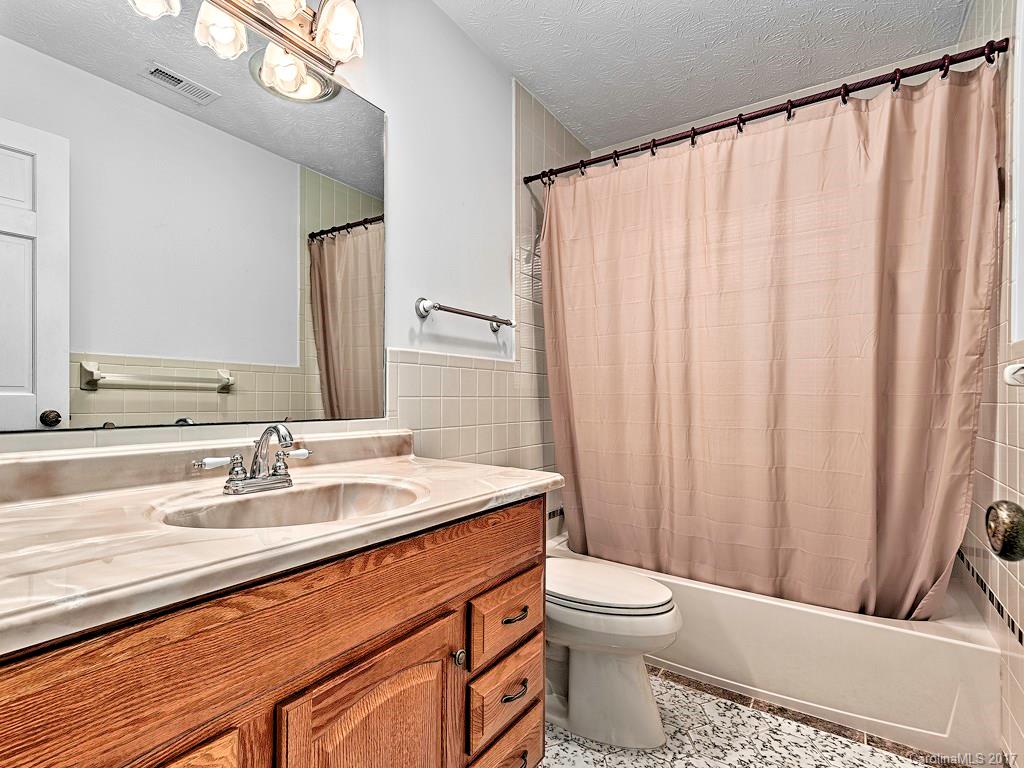 28 East Wonder Road Leicester, NC 28748 - Photo 17 of 24 Gallery Image 17