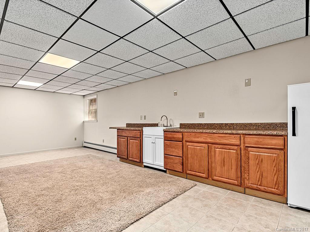 28 East Wonder Road Leicester, NC 28748 - Photo 18 of 24 Gallery Image 18