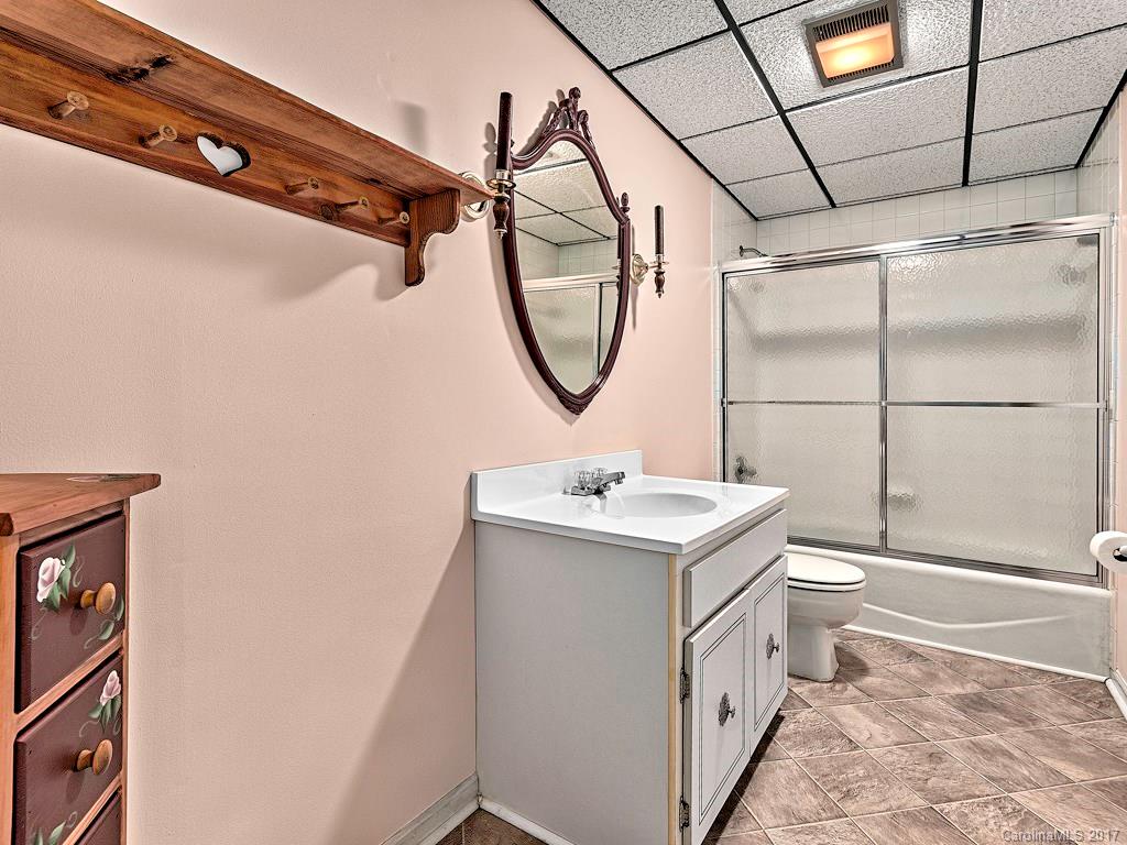 28 East Wonder Road Leicester, NC 28748 - Photo 20 of 24 Gallery Image 20