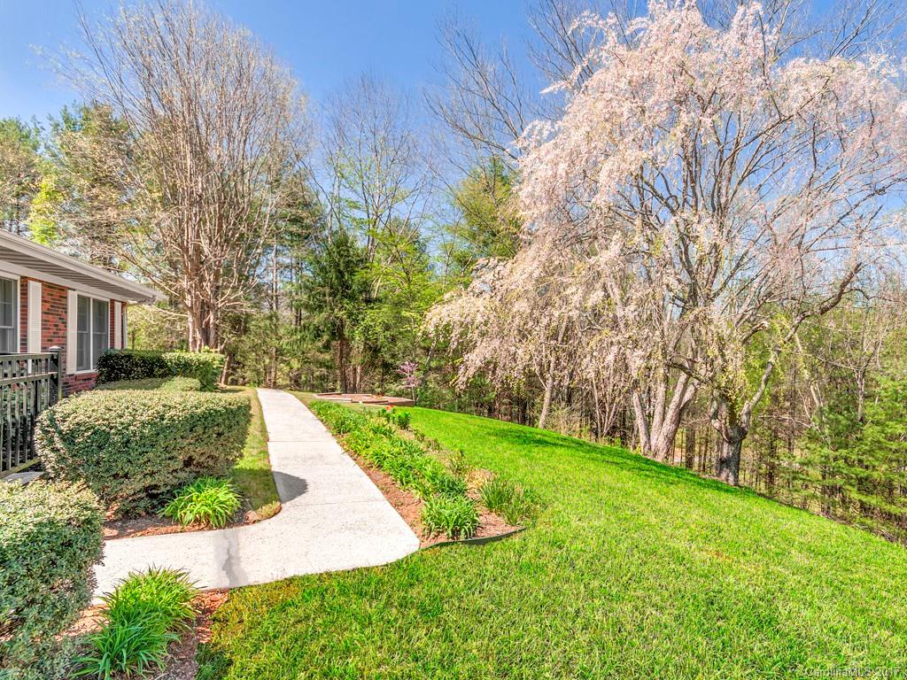 28 East Wonder Road Leicester, NC 28748 - Photo 5 of 24 Gallery Image 5