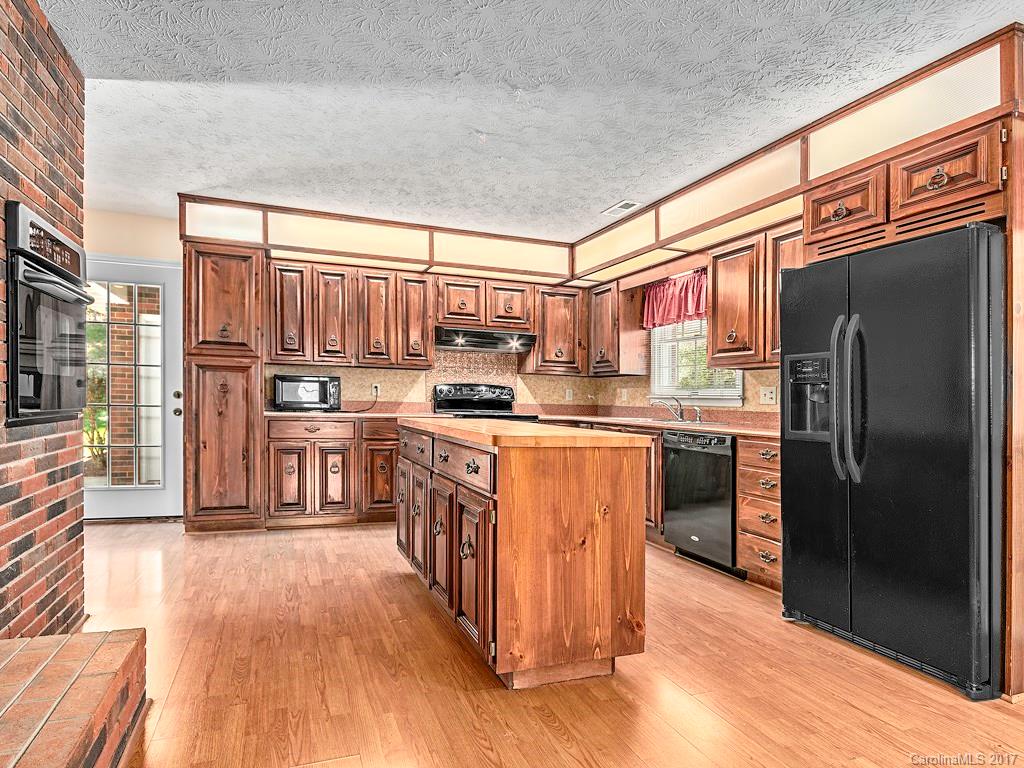 28 East Wonder Road Leicester, NC 28748 - Photo 9 of 24 Gallery Image 9