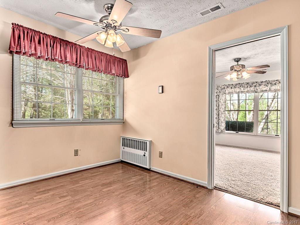 28 East Wonder Road Leicester, NC 28748 - Photo 10 of 24 Gallery Image 10