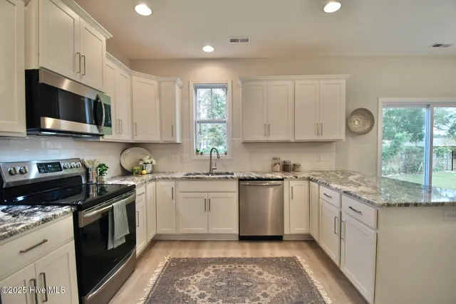 $449,500 | 229 South Bandwheel Way, Hampstead, NC 28443