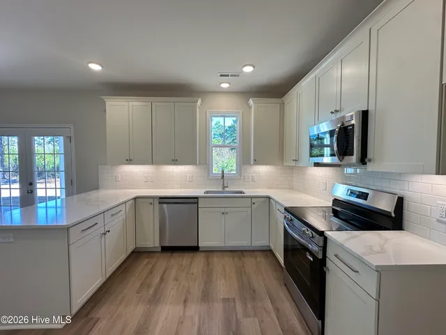 $449,500 | 229 South Bandwheel Way, Hampstead, NC 28443