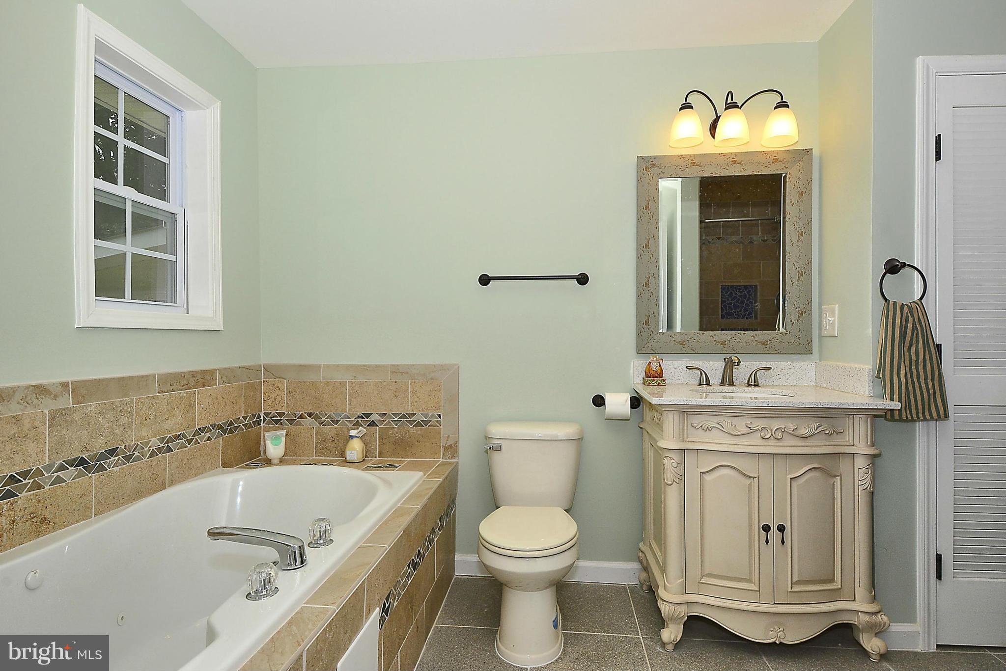 2732 Bird View Road Westminster, MD 21157 - Photo 14 of 23 Bath