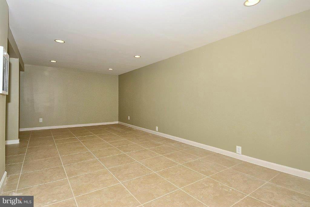 2732 Bird View Road Westminster, MD 21157 - Photo 19 of 23 Family Room
