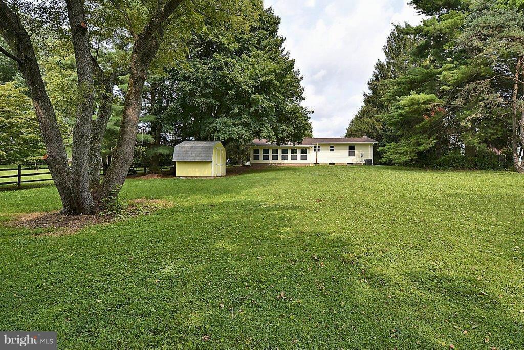2732 Bird View Road Westminster, MD 21157 - Photo 5 of 23 Exterior (Rear)