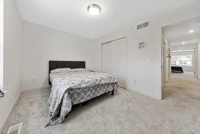 $389,900 | 2006 Tyrone Drive, Shakopee, MN 55379