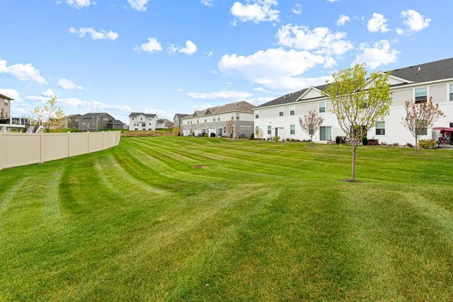 $389,900 | 2006 Tyrone Drive, Shakopee, MN 55379