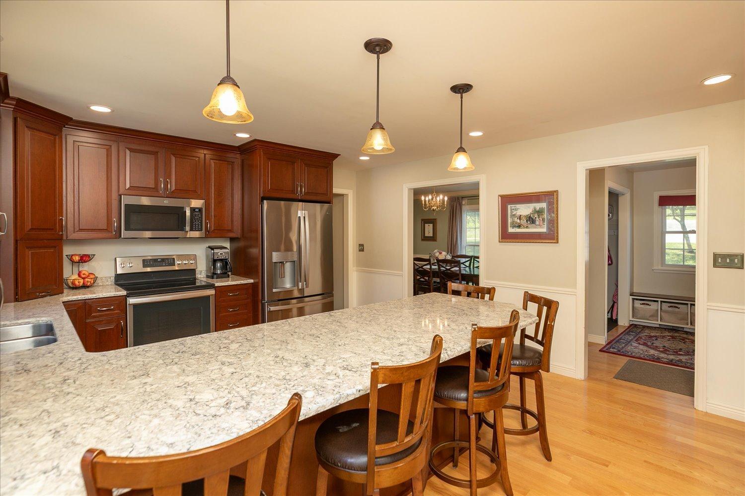1424 Woodland Drive Southwest Rochester, MN 55902 - Photo 10 of 48