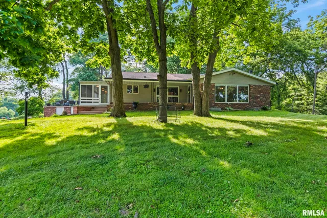 $422,000 | 1847 New Salem Church Road, New Berlin, IL 62670