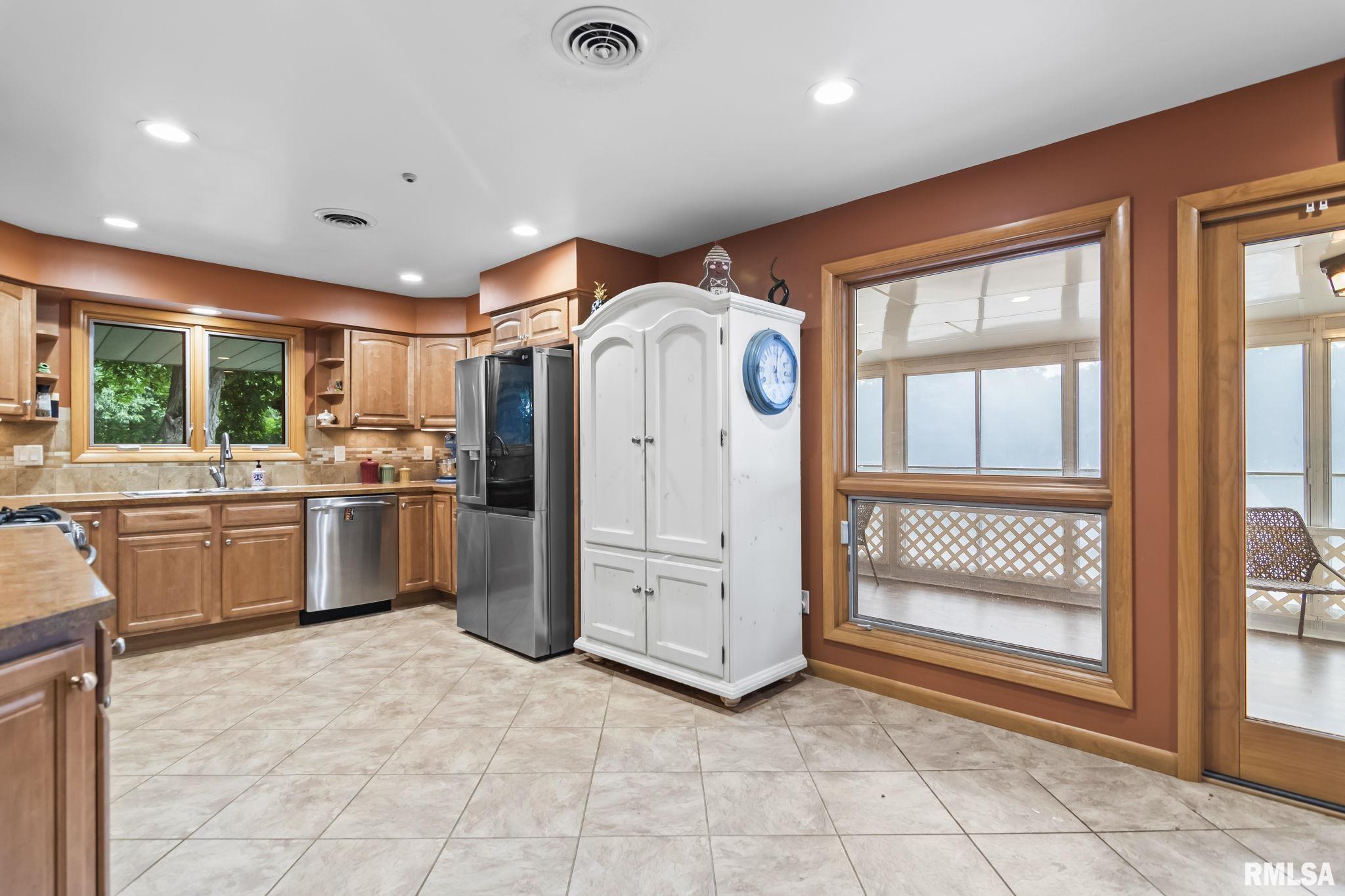 1847 New Salem Church Road New Berlin, IL 62670 - Photo 17 of 44