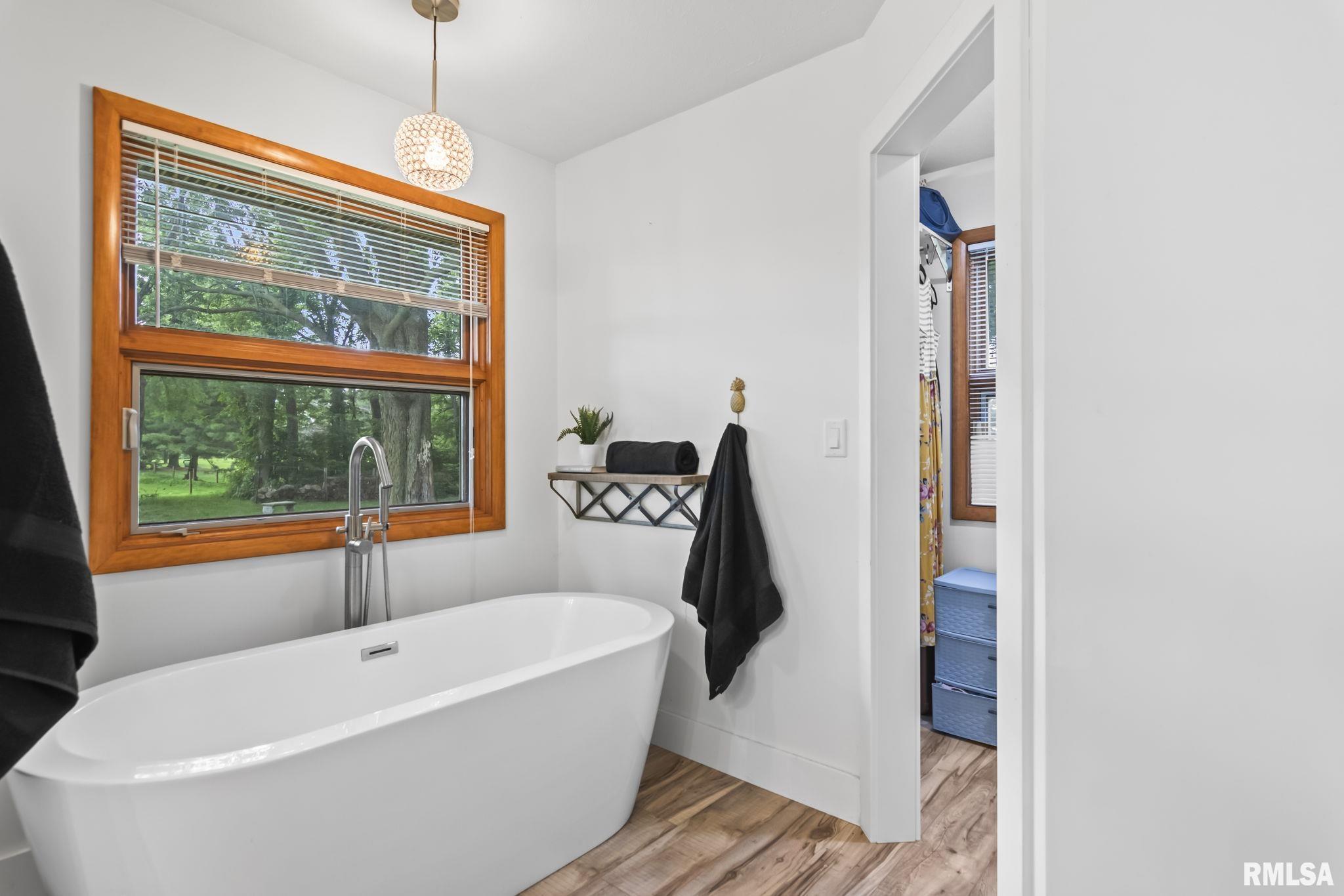 1847 New Salem Church Road New Berlin, IL 62670 - Photo 22 of 44