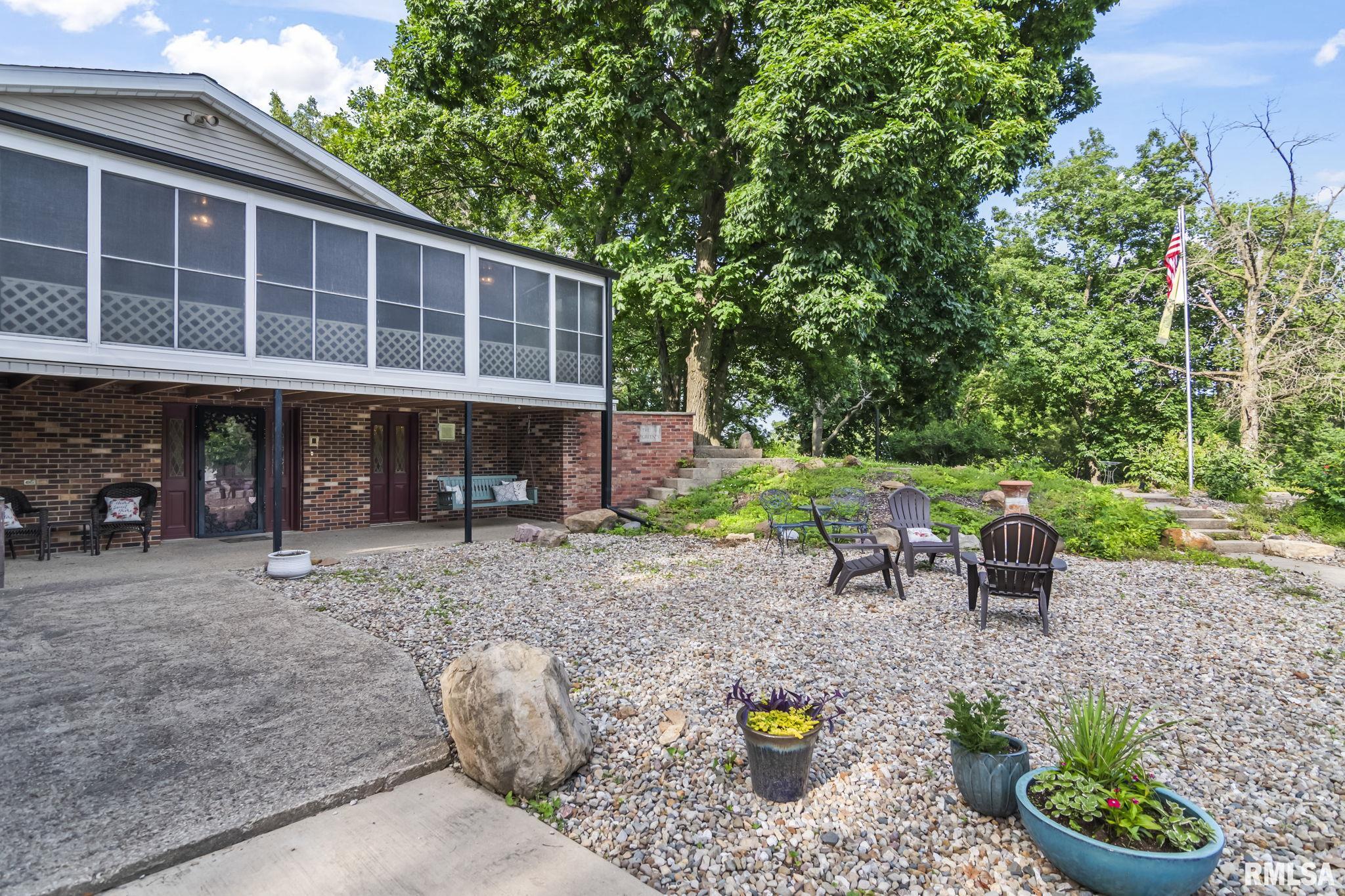 1847 New Salem Church Road New Berlin, IL 62670 - Photo 4 of 44