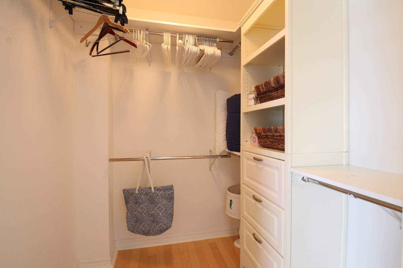 314 Inlet Way, Unit 303 Palm Beach Shores, FL 33404 - Photo 20 of 33 a bathroom with a shower