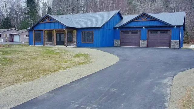 $599,000 | 725 North Main Street, Brewer, ME 04412