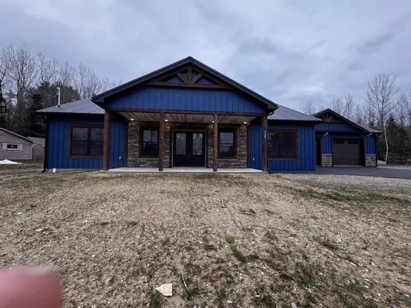 $589,900 | 725 North Main Street, Brewer, ME 04412