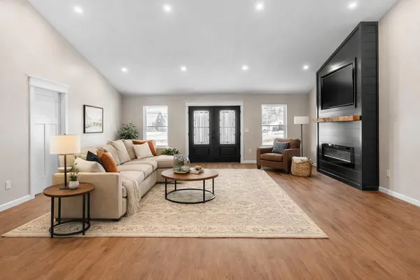 $589,900 | 725 North Main Street, Brewer, ME 04412