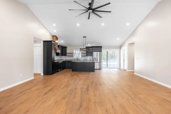 $589,900 | 725 North Main Street, Brewer, ME 04412