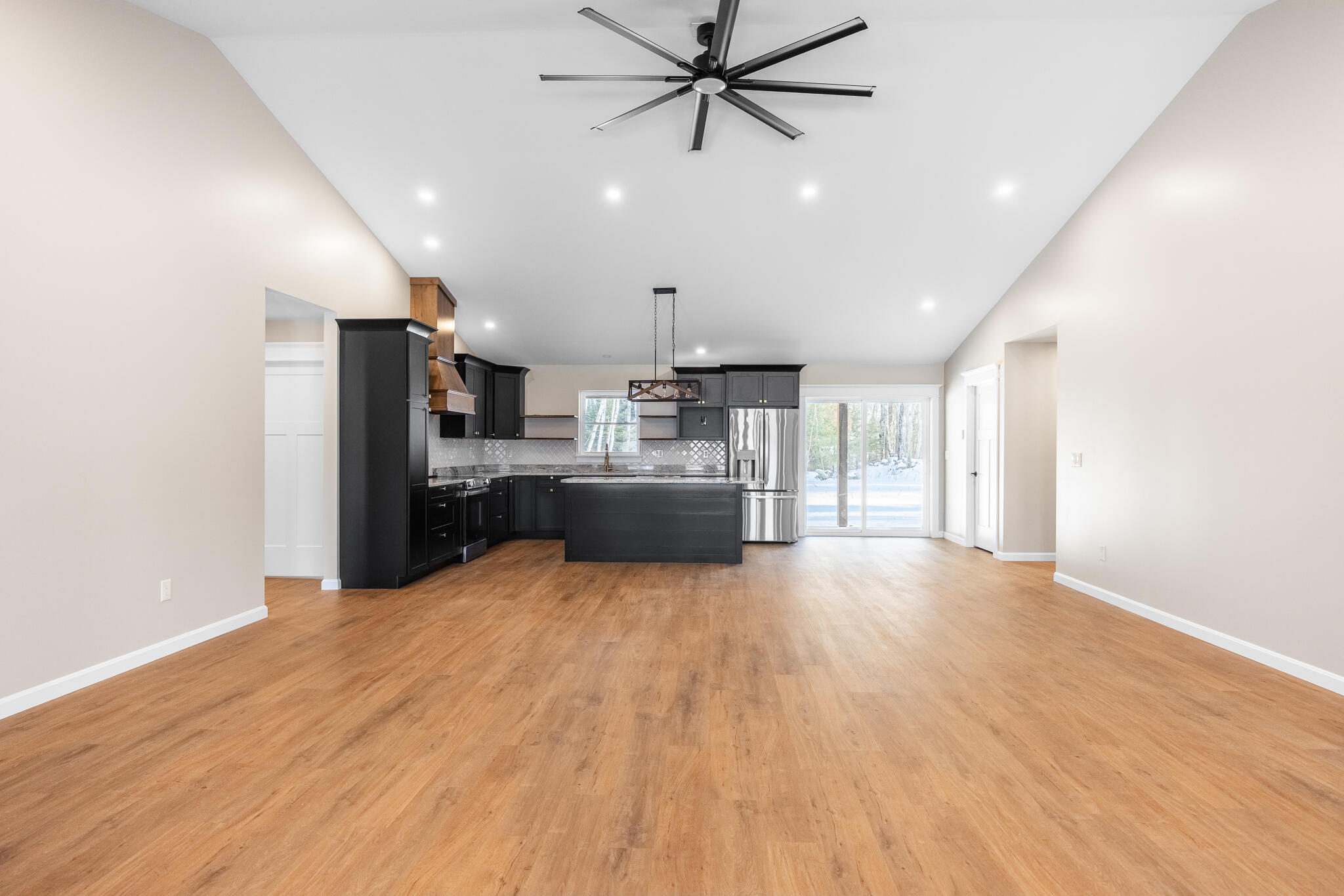 725 North Main Street Brewer, ME 04412 - Photo 25 of 54 725 N Main Interiors-2