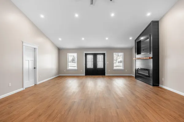 $589,900 | 725 North Main Street, Brewer, ME 04412