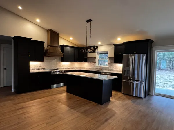 $589,900 | 725 North Main Street, Brewer, ME 04412