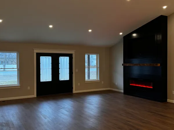 $589,900 | 725 North Main Street, Brewer, ME 04412