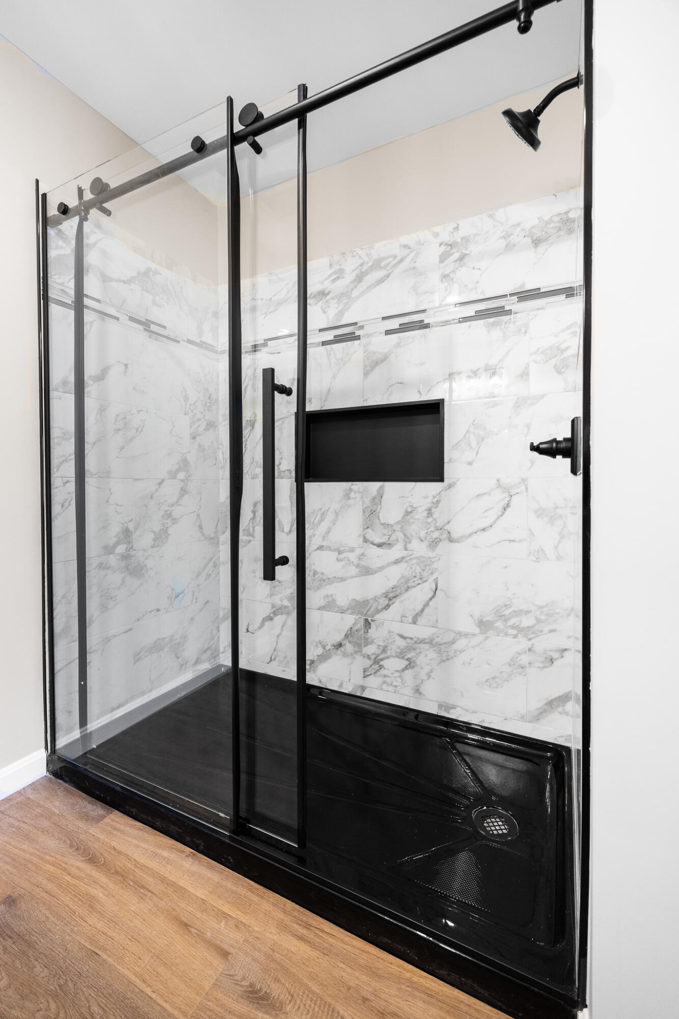 725 North Main Street Brewer, ME 04412 - Photo 31 of 54 725 N Main Interiors-8