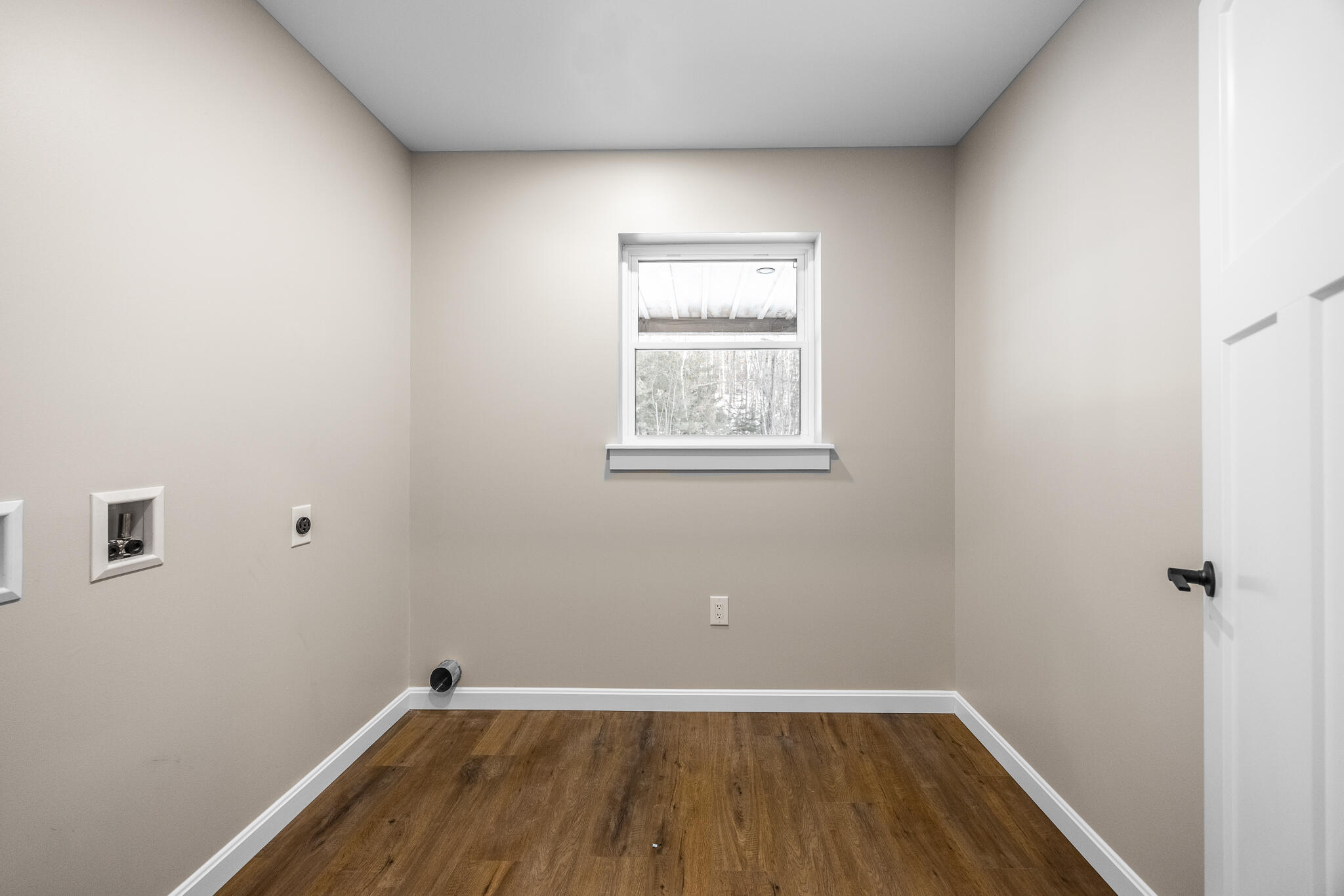 725 North Main Street Brewer, ME 04412 - Photo 41 of 54 725 N Main Interiors-18