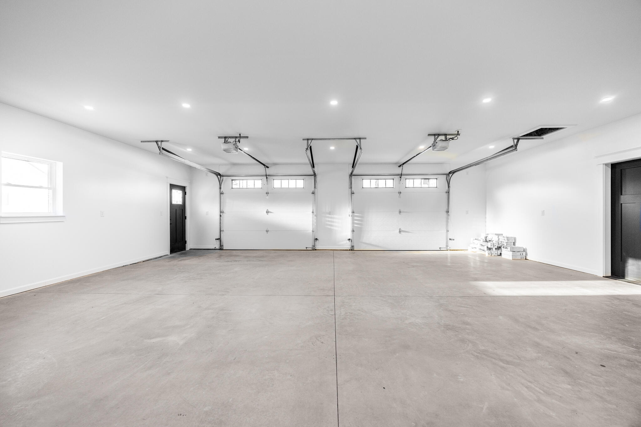 725 North Main Street Brewer, ME 04412 - Photo 42 of 54 725 N Main Interiors-19