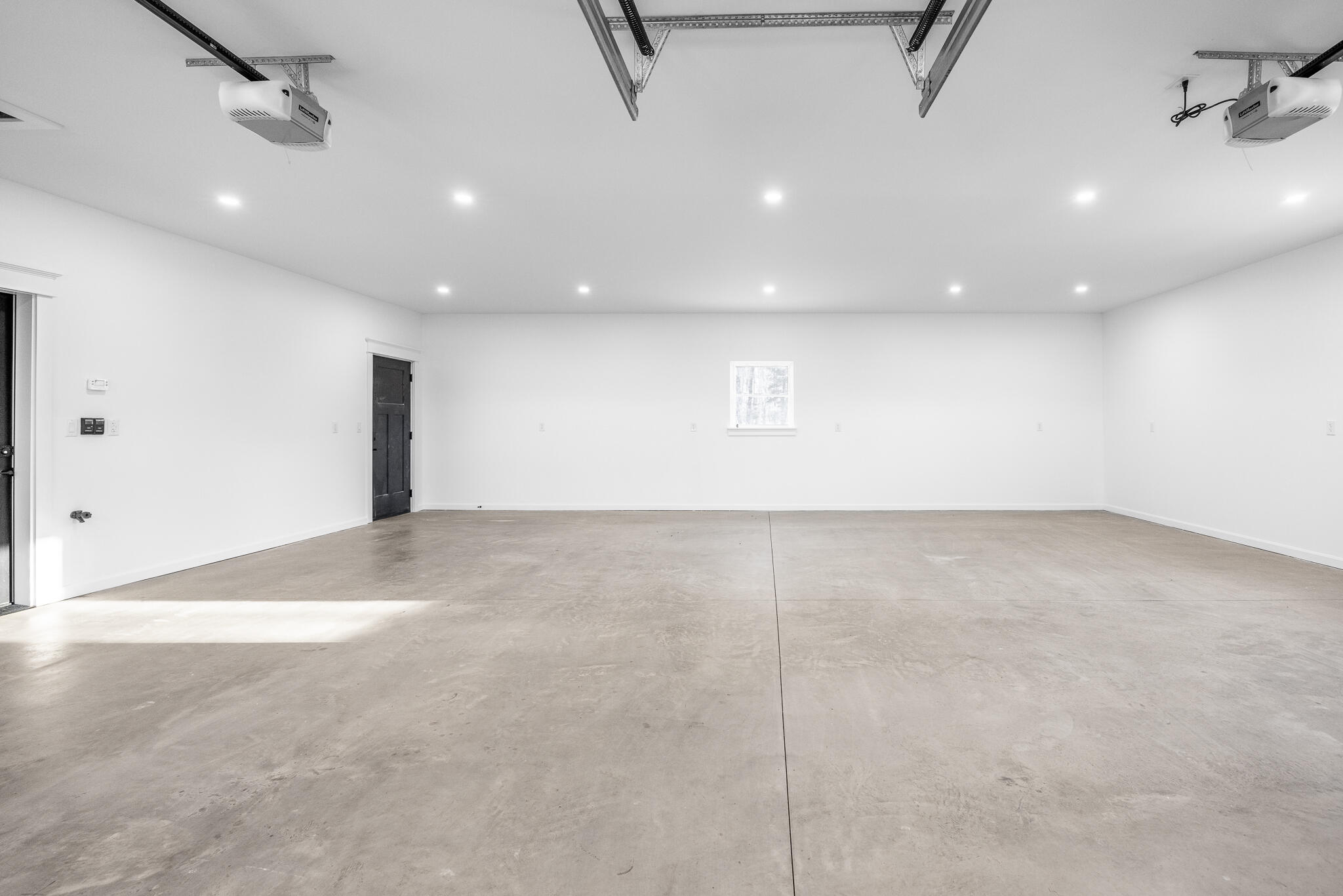 725 North Main Street Brewer, ME 04412 - Photo 43 of 54 725 N Main Interiors-20