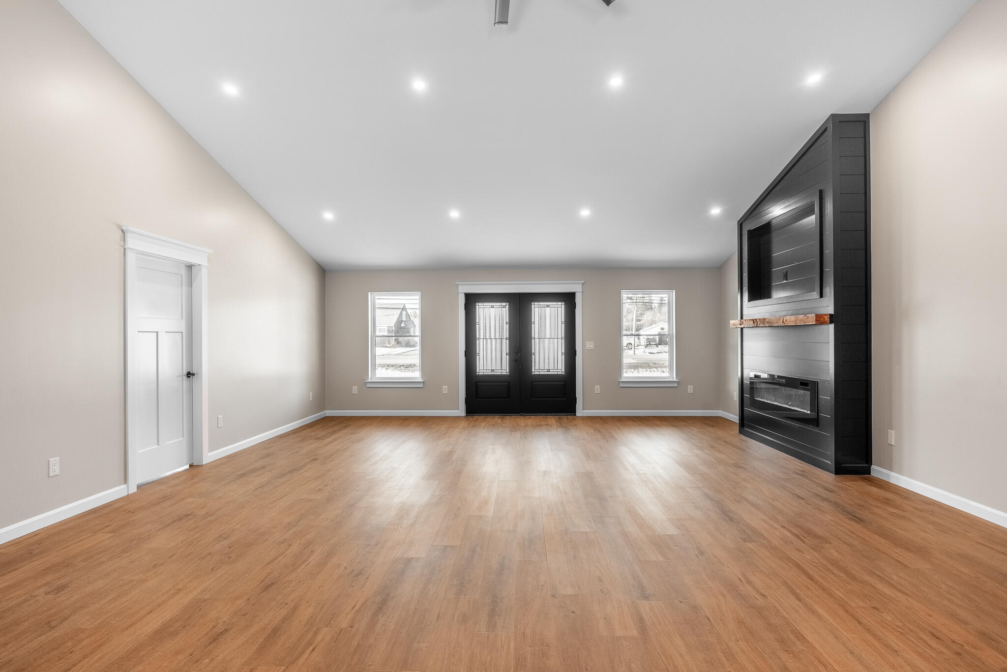 725 North Main Street Brewer, ME 04412 - Photo 44 of 54 725 N Main Interiors