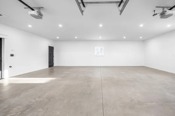 $589,900 | 725 North Main Street, Brewer, ME 04412