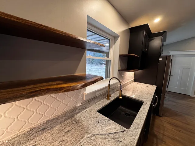 $599,000 | 725 North Main Street, Brewer, ME 04412