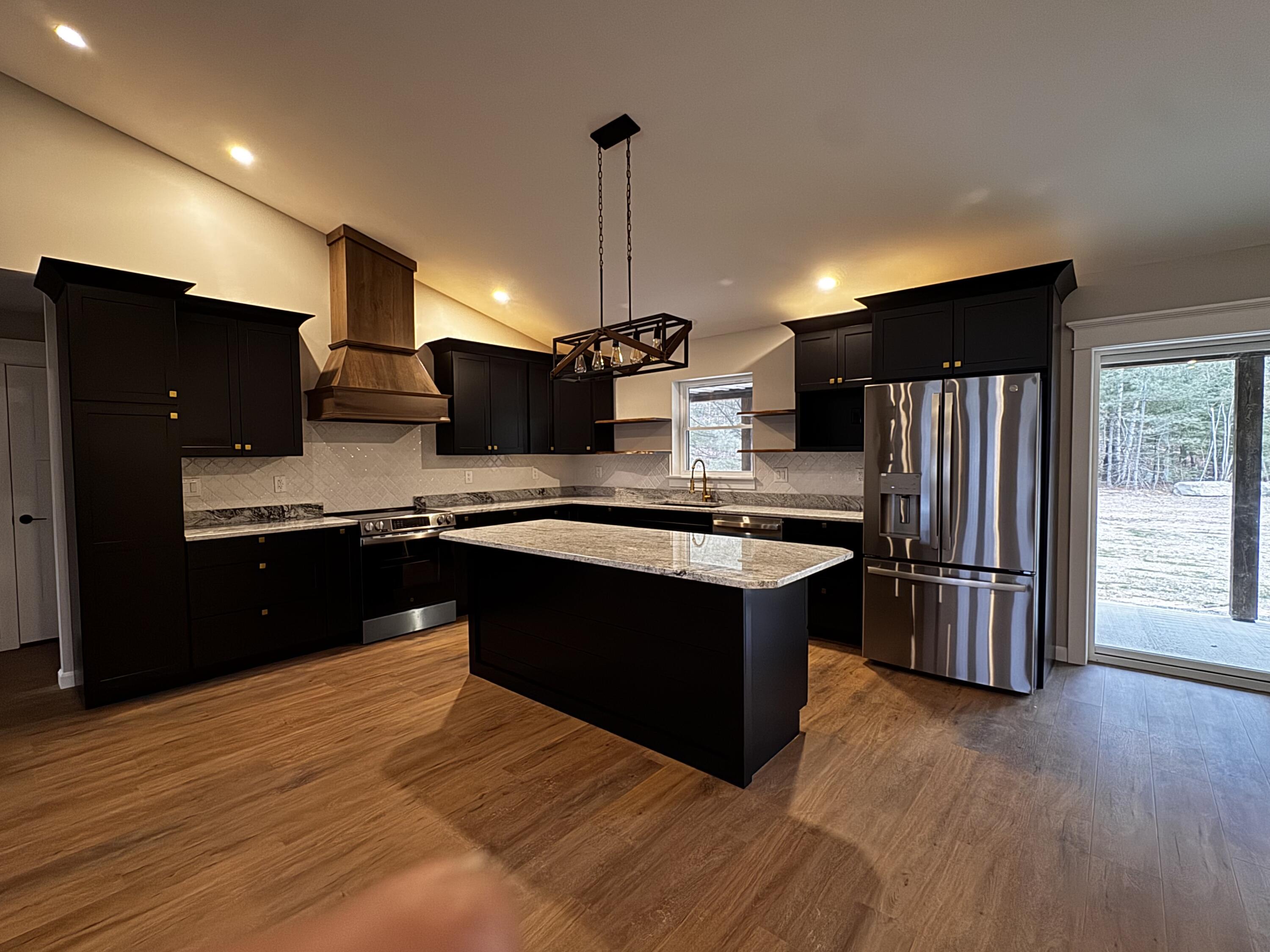 725 North Main Street Brewer, ME 04412 - Photo 8 of 54 IMG_6347