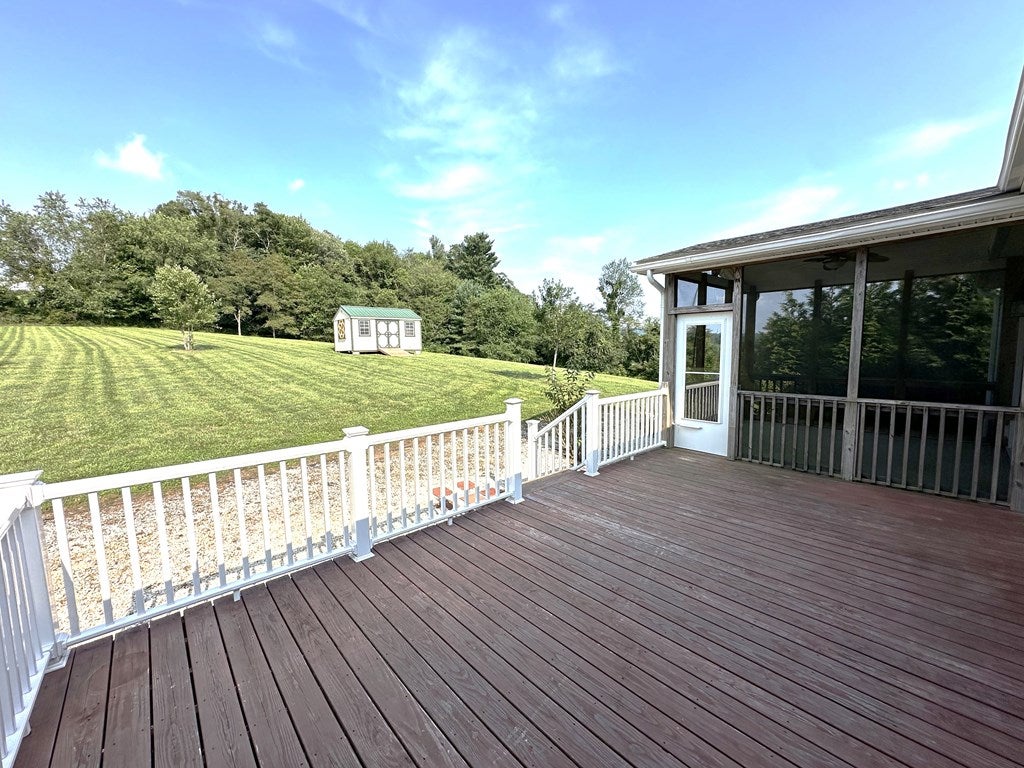 1020 Reedside Drive Fancy Gap, VA 24328 - Photo 11 of 27 Gallery Image 11