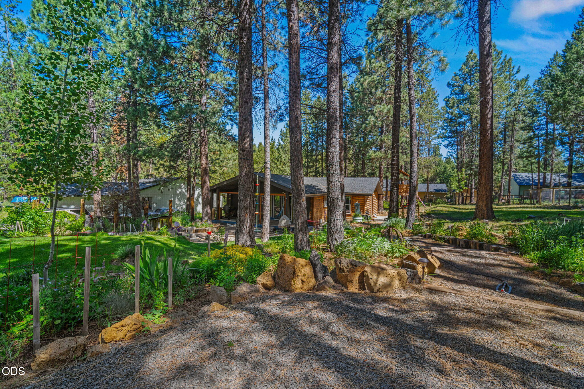 16878 Jacinto Road Bend, OR 97707 - Photo 37 of 38