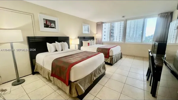 $2,100 | 19201 Collins Avenue, Unit 942, Sunny Isles Beach, FL 33160