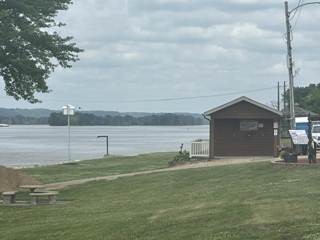 205 Frederic Street Cassville, WI 53806 - Photo 8 of 24